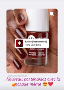 VERNIS ROUGE LATINA